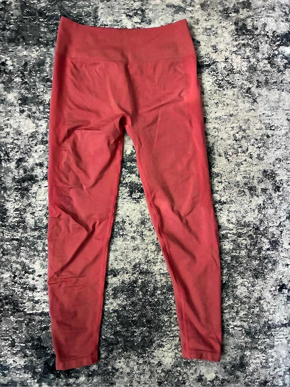 Zyia Active Ruched Back Leggings in Coral Size Large